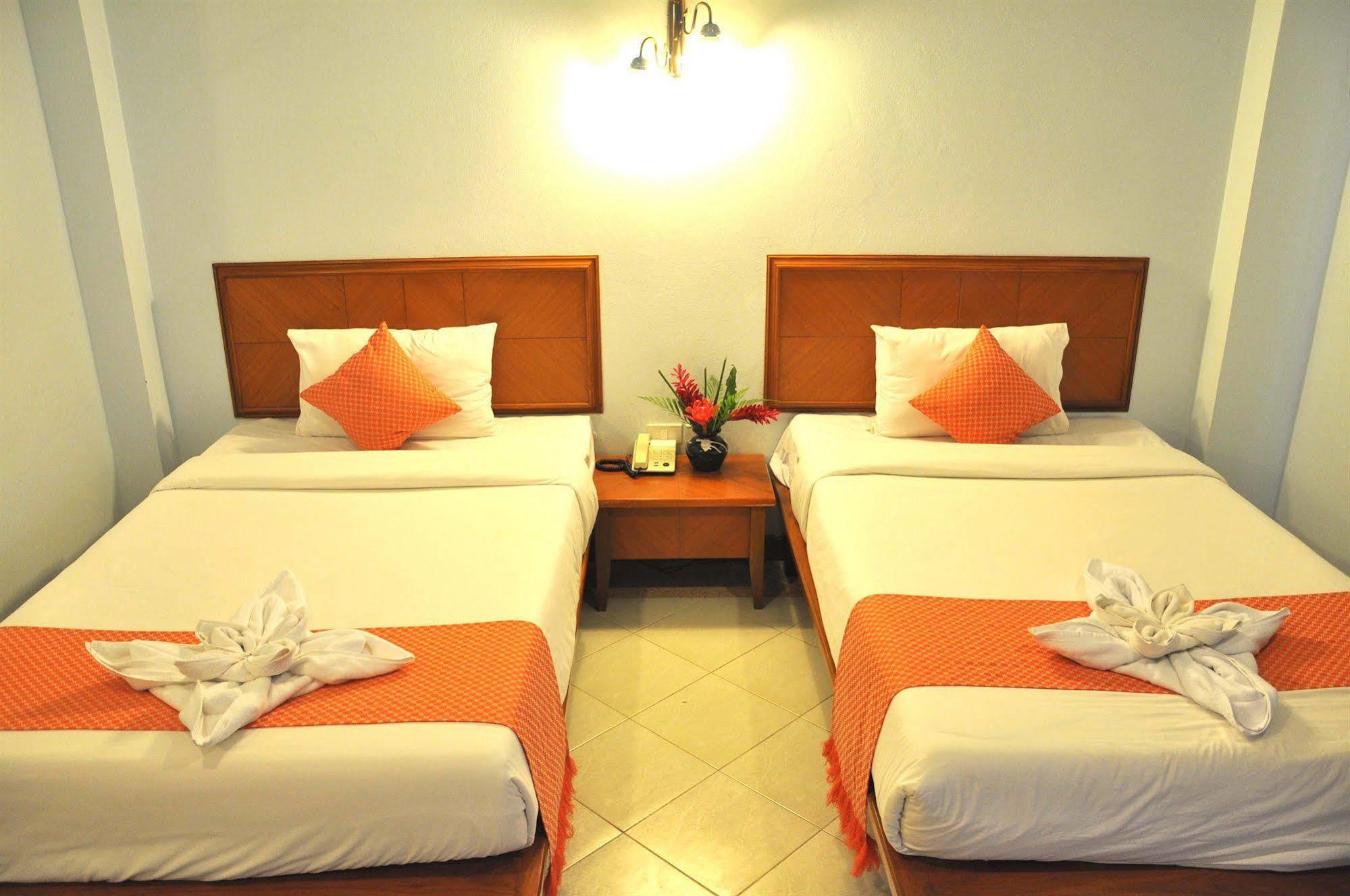 Oyo 385 Aonang President Hotel Ao Nang Екстериор снимка